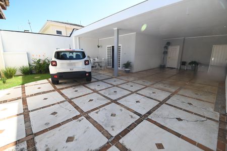 Casa à venda com 269m², 4 quartos e 5 vagasGaragem