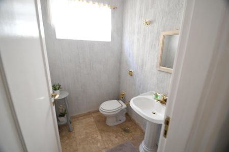 Casa à venda com 269m², 4 quartos e 5 vagasLavabo