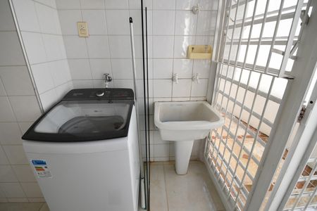 Casa à venda com 269m², 4 quartos e 5 vagasÁrea de Serviço