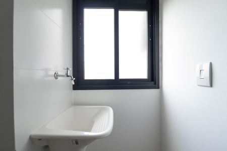 Sala/Cozinha/Área de Serviço de apartamento à venda com 2 quartos, 33m² em Vila Isolina Mazzei, São Paulo