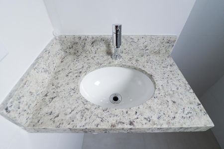 Apartamento à venda com 33m², 2 quartos e sem vaga Apartamento à venda com 33m², 2 quartos e sem vagaBanheiro