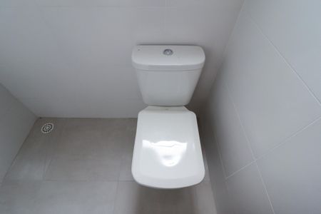 Apartamento à venda com 33m², 2 quartos e sem vaga Apartamento à venda com 33m², 2 quartos e sem vagaBanheiro