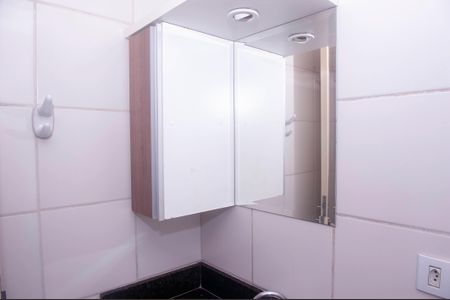 Apartamento para alugar com 47m², 2 quartos e 1 vaga Apartamento para alugar com 47m², 2 quartos e 1 vagaBanheiro