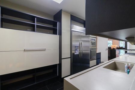 Apartamento à venda com 356m², 3 quartos e 5 vagas