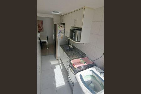 Apartamento à venda com 52m², 2 quartos e 1 vagaCozinha e Área de Serviço