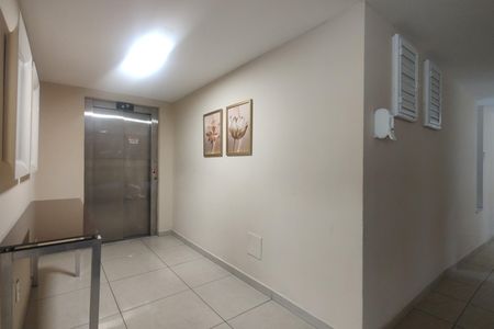 Apartamento à venda com 52m², 2 quartos e 1 vagaHall de entrada