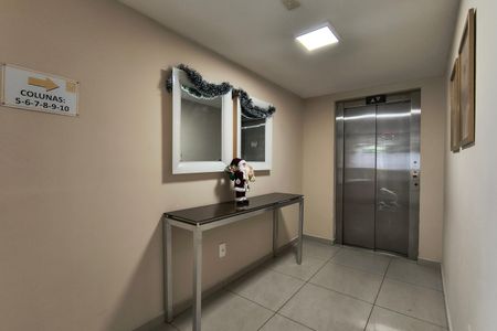 Apartamento à venda com 52m², 2 quartos e 1 vagaHall de entrada