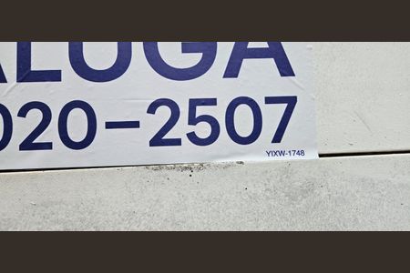 Apartamento para alugar com 43m², 2 quartos e 1 vagaPlaca instalada na fachada do condomínio - Código da placa: YIXW-1748