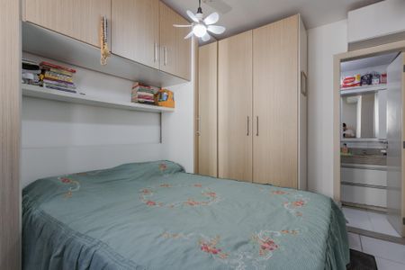 Suíte de apartamento à venda com 2 quartos, 48m² em São Sebastião, Porto Alegre