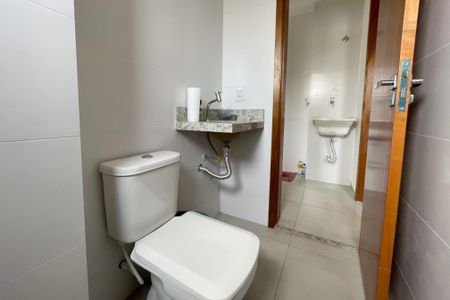 Apartamento à venda com 39m², 2 quartos e sem vaga Apartamento à venda com 39m², 2 quartos e sem vagaBanheiro