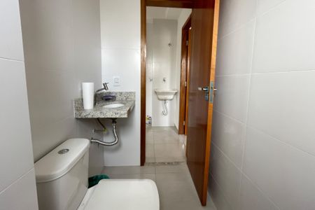Apartamento à venda com 39m², 2 quartos e sem vaga Apartamento à venda com 39m², 2 quartos e sem vagaBanheiro