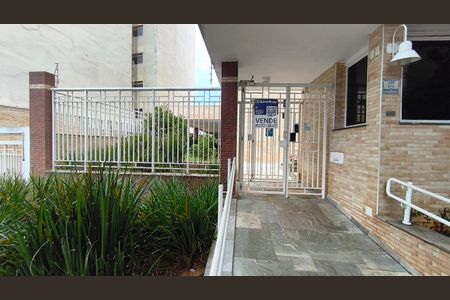 Apartamento à venda com 100m², 1 quarto e 1 vagaFachada + Plaquinha