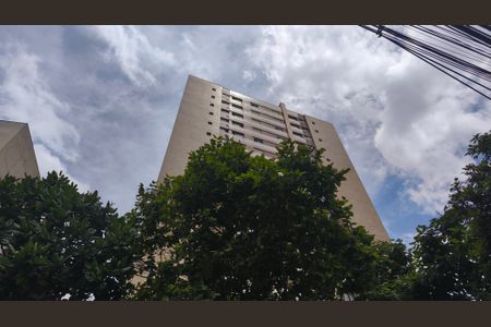 Apartamento à venda com 100m², 1 quarto e 1 vagaFachada