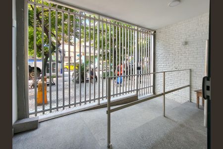 Apartamento à venda com 124m², 4 quartos e 1 vagaFachada e portaria