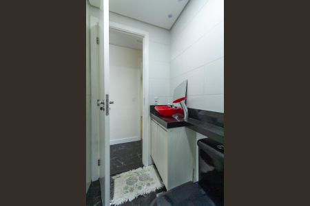 Apartamento à venda com 55m², 2 quartos e 1 vaga Apartamento à venda com 55m², 2 quartos e 1 vagaBanheiro