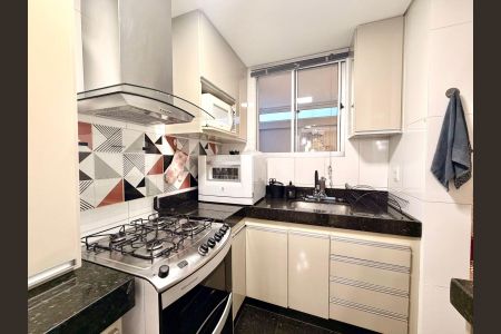 Apartamento à venda com 80m², 3 quartos e 2 vagasCozinha