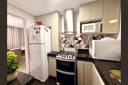 Apartamento à venda com 80m², 3 quartos e 2 vagasCozinha