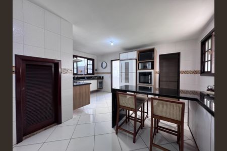 Casa à venda com 400m², 1 quarto e sem vaga Casa à venda com 400m², 1 quarto e sem vagaCozinha