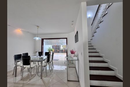 Casa à venda com 400m², 1 quarto e sem vaga Casa à venda com 400m², 1 quarto e sem vagaCopa