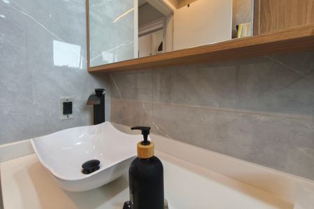 Banheiro de apartamento para alugar com 2 quartos, 47m² em Cidade Satélite Íris, Campinas