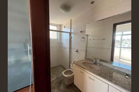 Apartamento à venda com 130m², 3 quartos e 4 vagasBanheiro Social