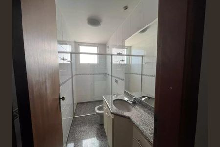 Apartamento à venda com 130m², 3 quartos e 4 vagasBanheiro Social 2