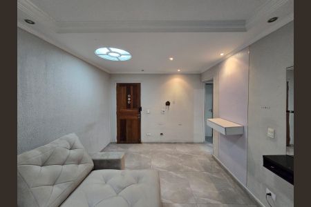 Sala  de apartamento para alugar com 2 quartos, 80m² em Jardim Cocaia, Guarulhos