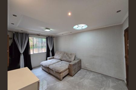 Apartamento para alugar com 80m², 2 quartos e 1 vagaSala 