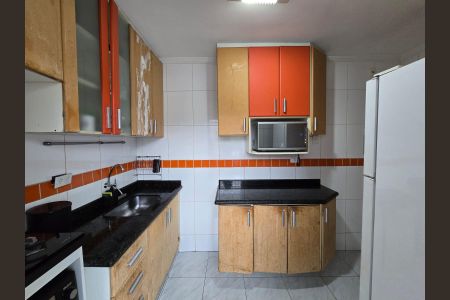 Apartamento para alugar com 80m², 2 quartos e 1 vagaCozinha 