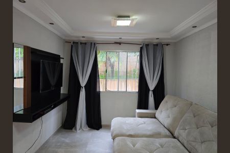 Sala  de apartamento para alugar com 2 quartos, 80m² em Jardim Cocaia, Guarulhos