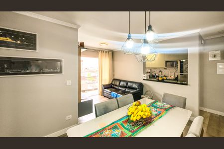 Apartamento à venda com 74m², 2 quartos e 1 vaga Apartamento à venda com 74m², 2 quartos e 1 vagaSala