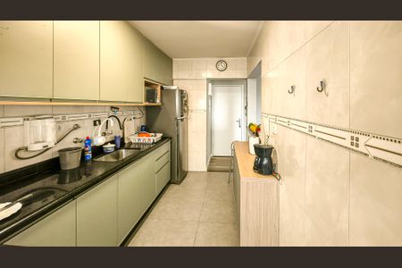 Apartamento à venda com 74m², 2 quartos e 1 vaga Apartamento à venda com 74m², 2 quartos e 1 vagaCozinha e Área de Serviço