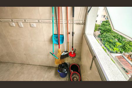 Apartamento à venda com 74m², 2 quartos e 1 vaga Apartamento à venda com 74m², 2 quartos e 1 vagaCozinha e Área de Serviço