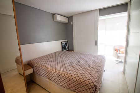 Apartamento à venda com 48m², 1 quarto e 1 vagaSuíte 