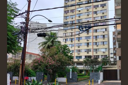 Apartamento para alugar com 130m², 3 quartos e 1 vaga Apartamento para alugar com 130m², 3 quartos e 1 vagaFachada e portaria