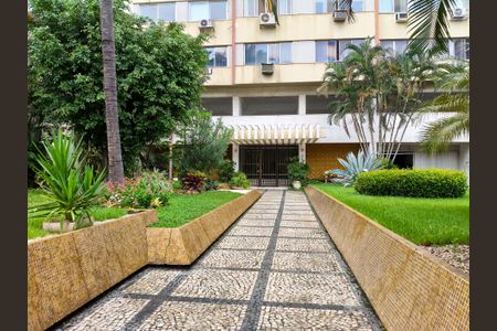 Apartamento para alugar com 130m², 3 quartos e 1 vaga Apartamento para alugar com 130m², 3 quartos e 1 vagaFachada e portaria