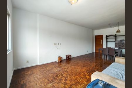 Apartamento para alugar com 130m², 3 quartos e 1 vaga Apartamento para alugar com 130m², 3 quartos e 1 vagaSala