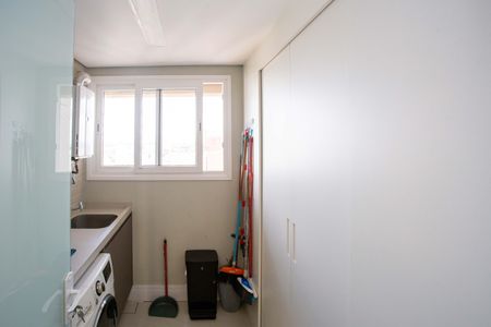 Apartamento à venda com 130m², 2 quartos e 3 vagasÁrea de Serviço