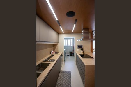 Apartamento à venda com 130m², 2 quartos e 3 vagasCozinha