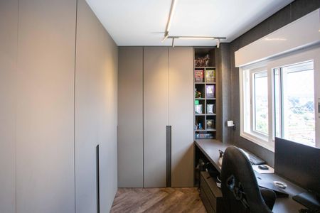 Apartamento à venda com 130m², 2 quartos e 3 vagasCloset da suíte 1