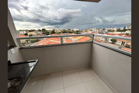 Apartamento para alugar com 2 quartos, 59m² em Segismundo Pereira, Uberlândia