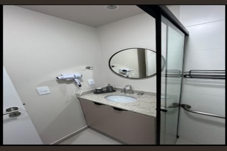Banheiro de apartamento para alugar com 1 quarto, 21m² em Vila Mariana, São Paulo