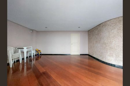 Apartamento à venda com 126m², 3 quartos e 3 vagas Apartamento à venda com 126m², 3 quartos e 3 vagasÁrea comum - Salão de festas