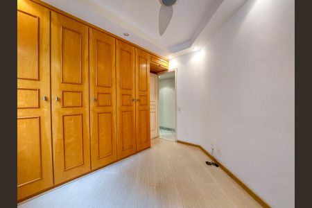 Apartamento à venda com 126m², 3 quartos e 3 vagas Apartamento à venda com 126m², 3 quartos e 3 vagasQuarto 2
