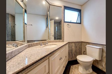 Apartamento à venda com 126m², 3 quartos e 3 vagas Apartamento à venda com 126m², 3 quartos e 3 vagasBanheiro da Suíte