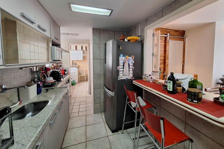 Apartamento à venda com 80m², 2 quartos e 2 vagasCozinha