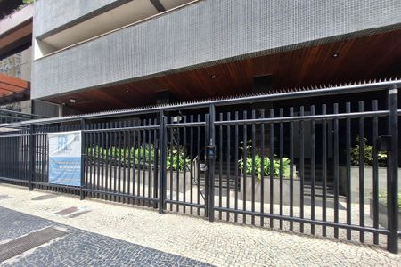 Apartamento à venda com 80m², 2 quartos e 2 vagasFachada