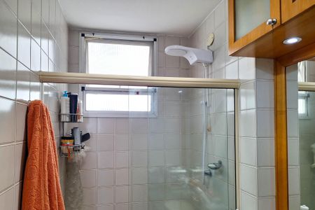 Apartamento à venda com 80m², 2 quartos e 2 vagasBanheiro da Suíte 1