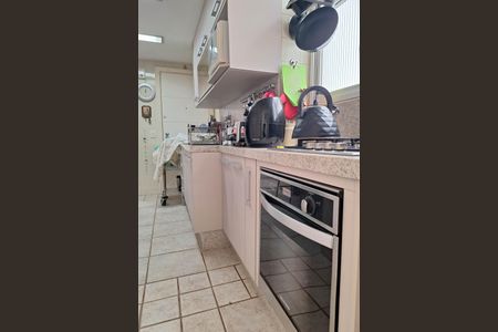 Apartamento à venda com 80m², 2 quartos e 2 vagasCozinha