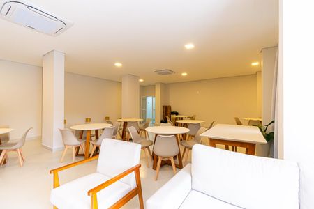 Apartamento à venda com 60m², 3 quartos e 1 vaga Apartamento à venda com 60m², 3 quartos e 1 vagaÁrea comum - Salão de festas